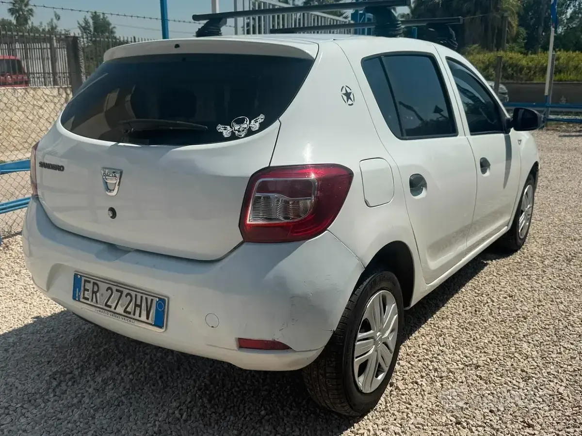 Usata Dacia Sandero 72 CV (52 kW) 2013 Bianco Berlina