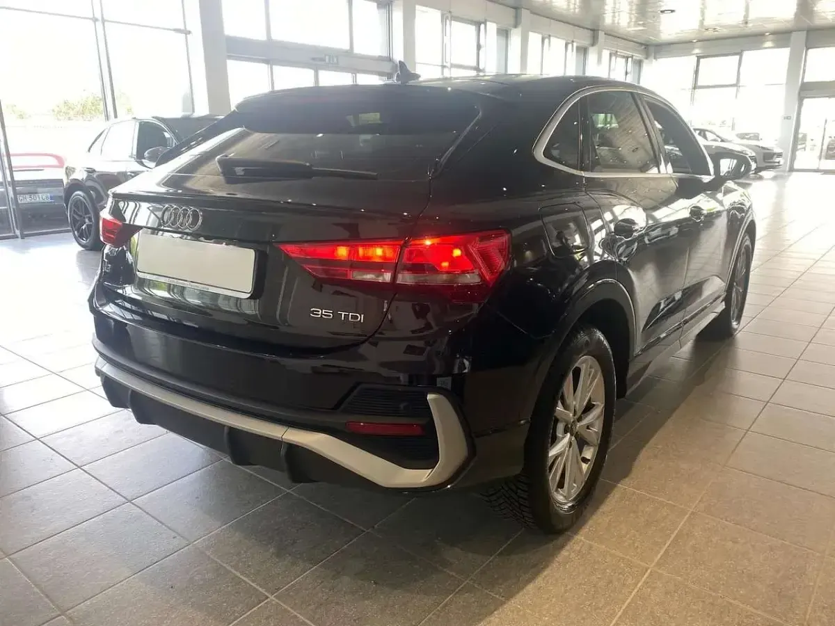 Usata Audi Q3 Sportback S-Line 150 CV (110 kW) 2022 Nero SUV
