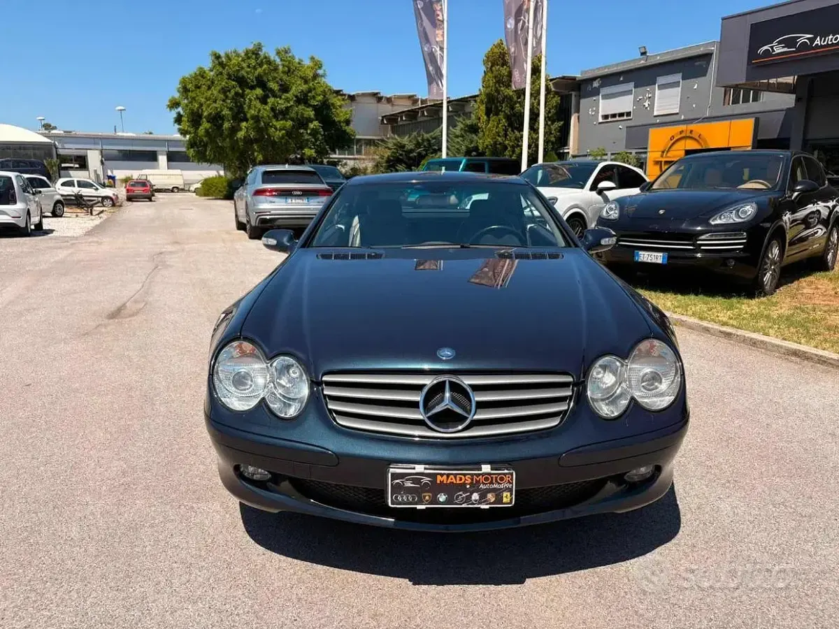 Usata Mercedes SL350 245 CV (180 kW) 2003 Bluazzurro Cabrio