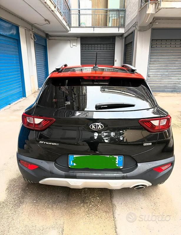 Usata Kia Stonic 110 CV (80 kW) 2017 Nero SUV