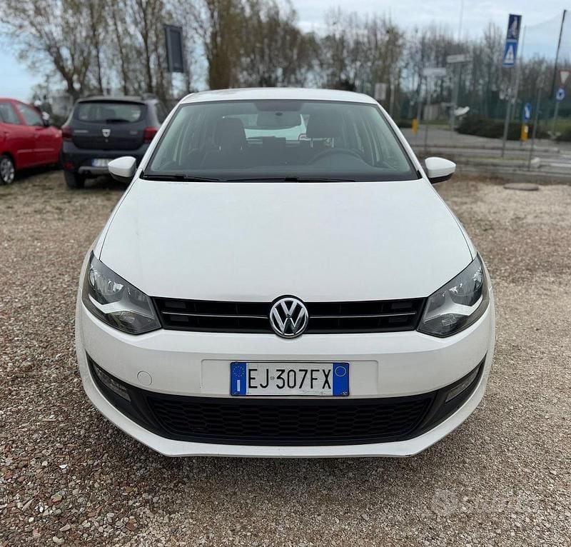 Usata VW Polo Comfortline 70 CV (51 kW) 2011 Bianco Utilitaria