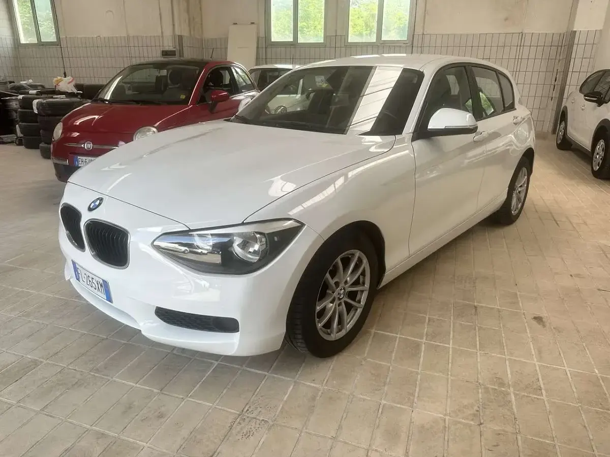 Usata BMW 114 95 CV (69 kW) 2014 Bianco Utilitaria