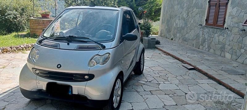 Argento Usata 2006 Smart ForTwo Cabrio Cabrio | 3800 € (Buon prezzo) - Immagine 1/4
