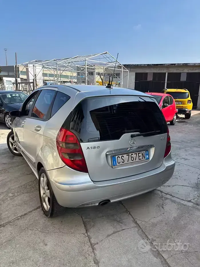 Usata Mercedes A180 Elegance 109 CV (80 kW) 2006 Grigio Berlina