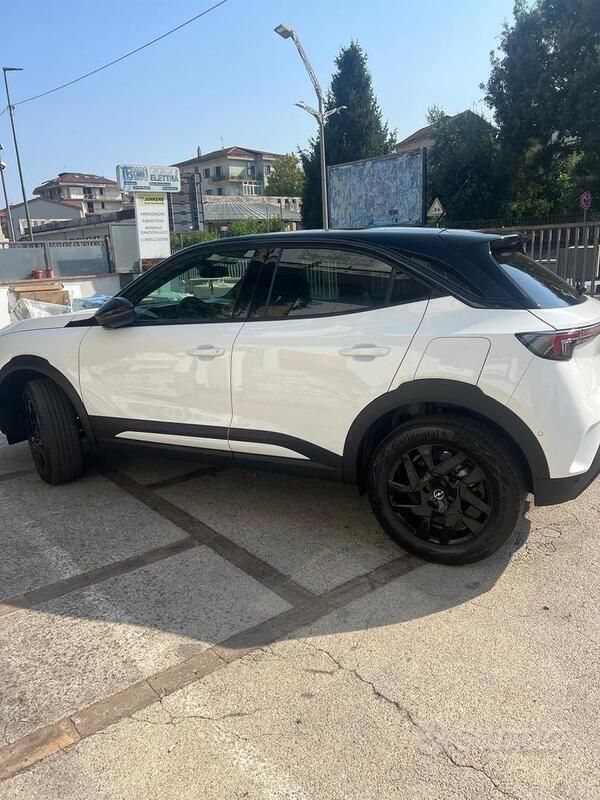 Usata Opel Mokka 131 CV (96 kW) 2023 Bianco SUV