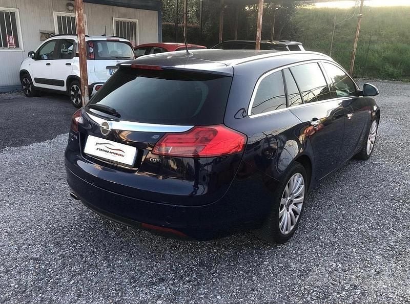 Usata Opel Insignia Cosmo 131 CV (96 kW) 2010 Blu Station wagon