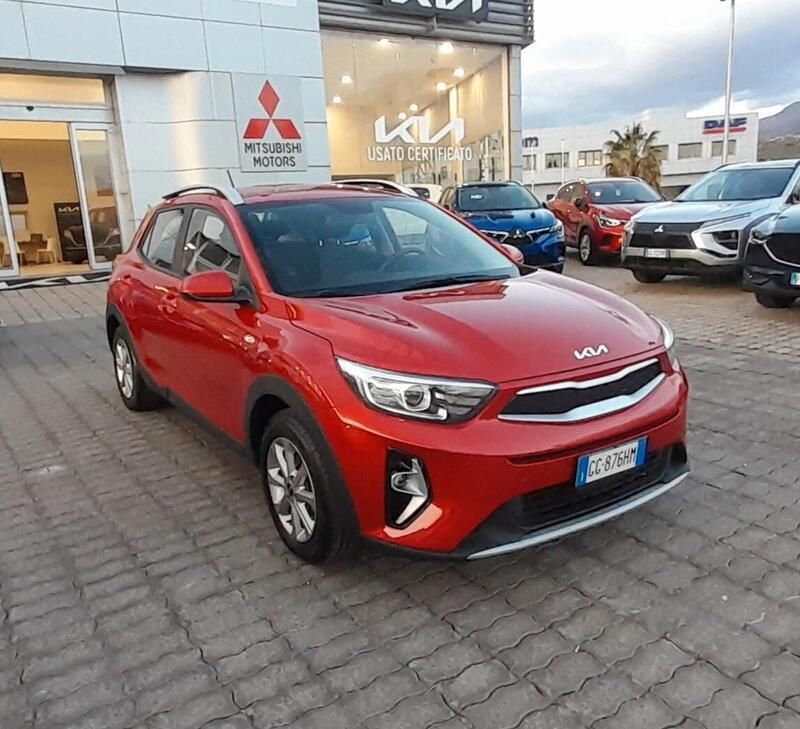 Usata Kia Stonic Urban 81 CV (59 kW) 2022 Rosso SUV
