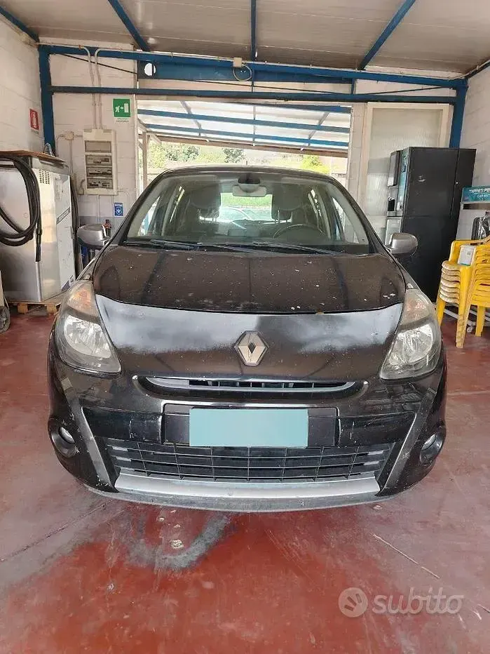 Usata Renault Clio III 75 CV (55 kW) 2011 Nero Berlina