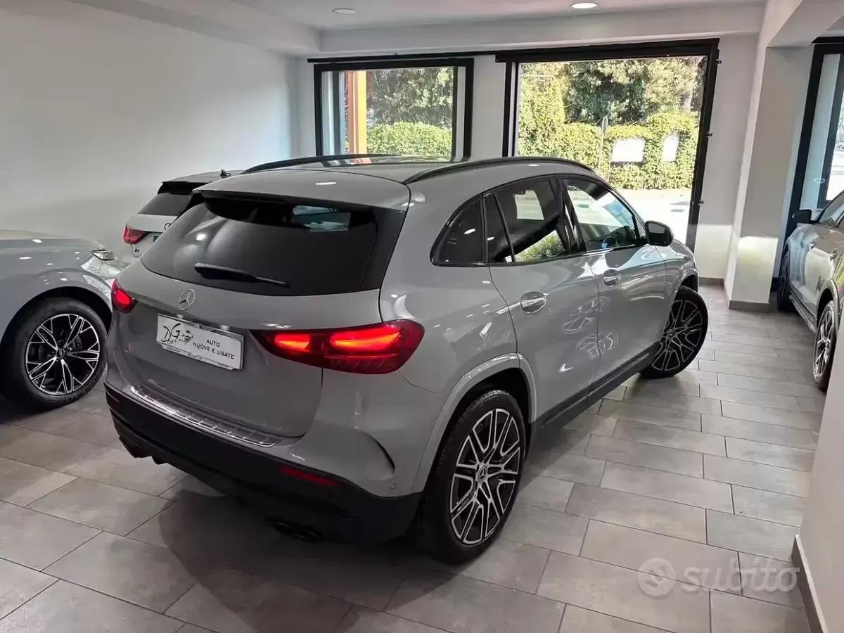 Usata Mercedes GLA200 Premium 150 CV (110 kW) 2025 Grigio SUV