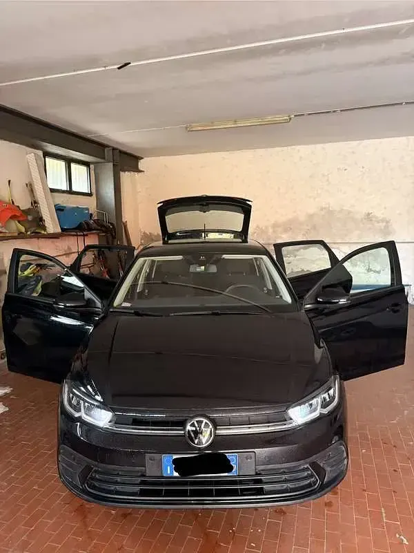 Usata VW Polo 80 CV (58 kW) 2021 Nero Utilitaria