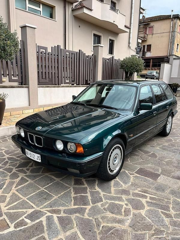 Begagnad BMW 525 Efficient Dynamics 192 HK (141 kW) 1992 Grön Kombi