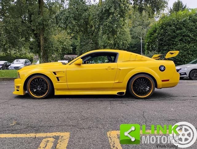 Usata Ford Mustang 212 CV (155 kW) 2006 Giallo