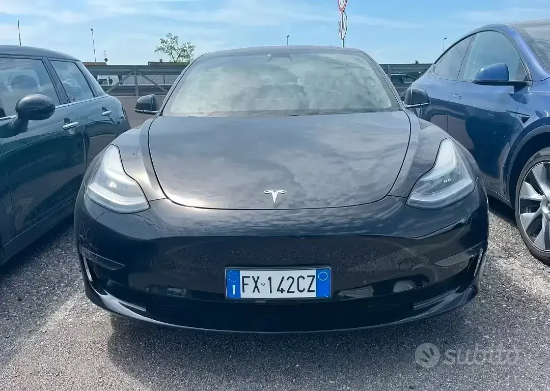 Usata Tesla Model 3 Standard Range 100 kW (136 CV) 2019 Nero Berlina