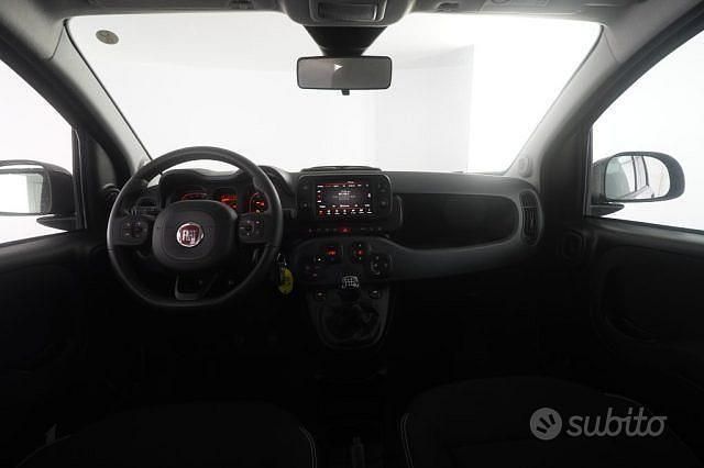 Usata Fiat Panda Cross Cross 69 CV (50 kW) 2024 Nero Utilitaria