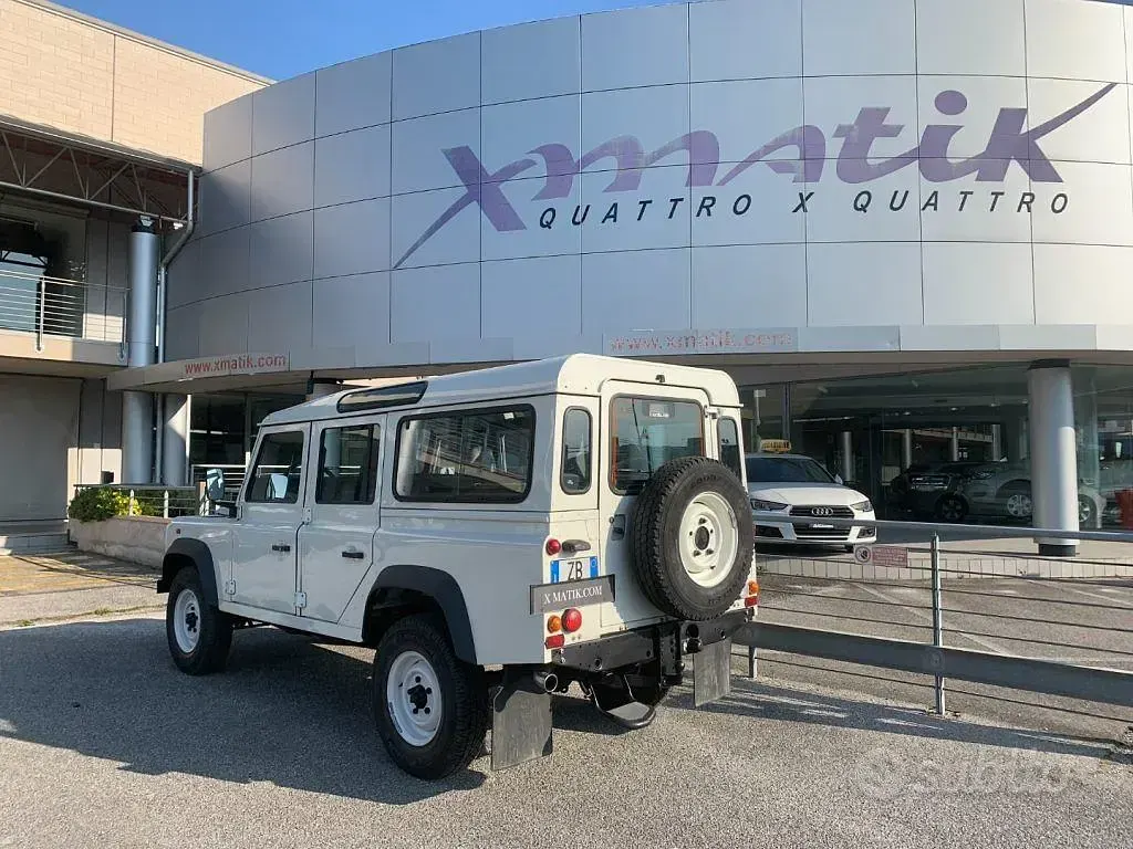 Occasion Land Rover Defender 122 ch (89 kW) 2004 Blanc SUV