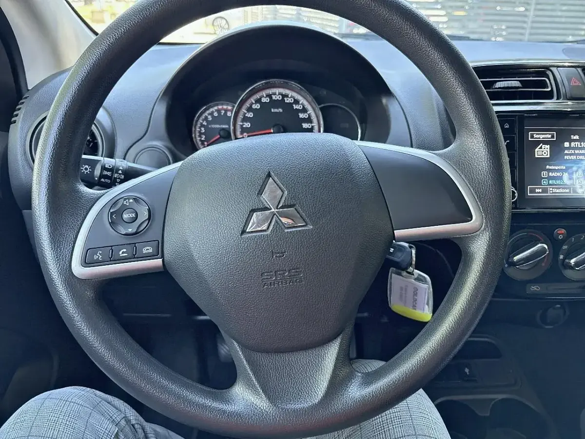 Usata Mitsubishi Space Star Intense 80 CV (58 kW) 2022 Grigio Utilitaria