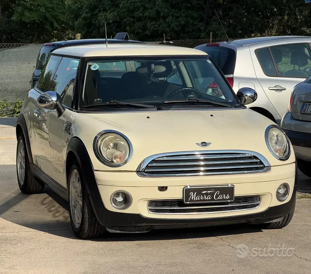 Usata Mini ONE 75 CV (55 kW) 2009 Beige Utilitaria