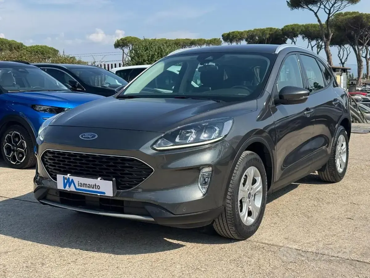 Usata Ford Kuga 152 CV (111 kW) 2022 Grigio SUV