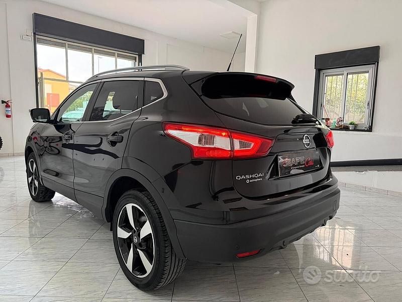 Usata Nissan Qashqai N-Connecta 131 CV (96 kW) 2017 Nero SUV