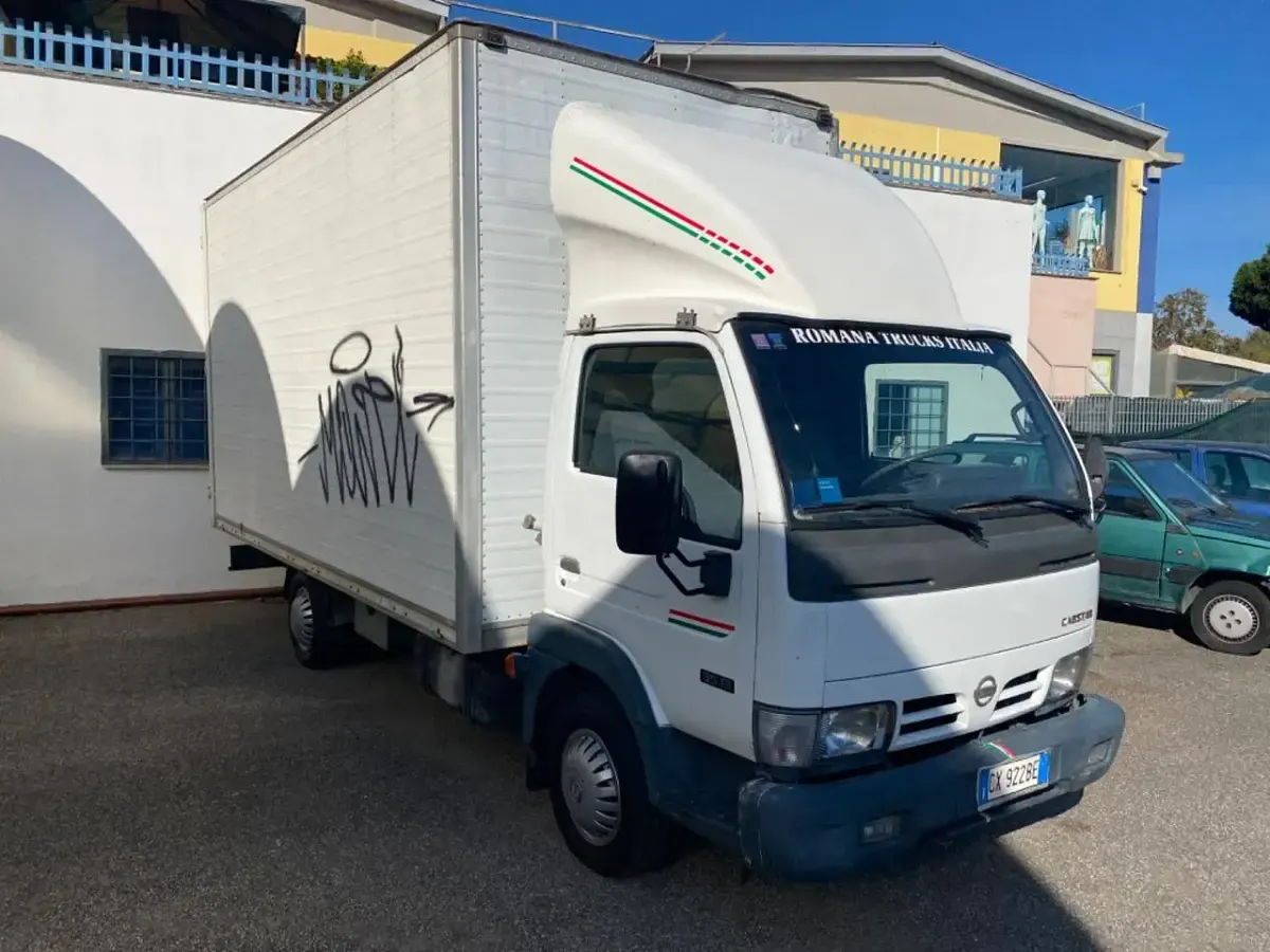 Usata Nissan Cabstar 125 CV (91 kW) 2005 Bianco Pick-up