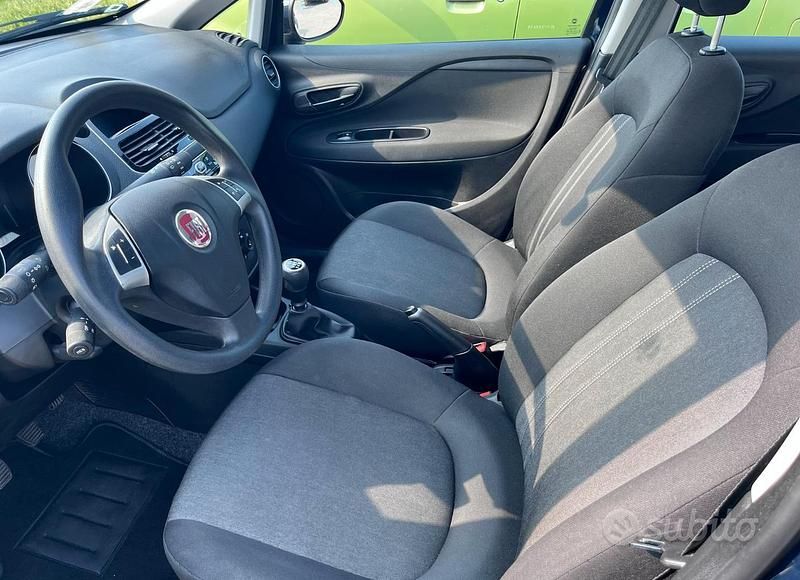 Usata Fiat Punto Street 95 CV (69 kW) 2016 Blu Utilitaria