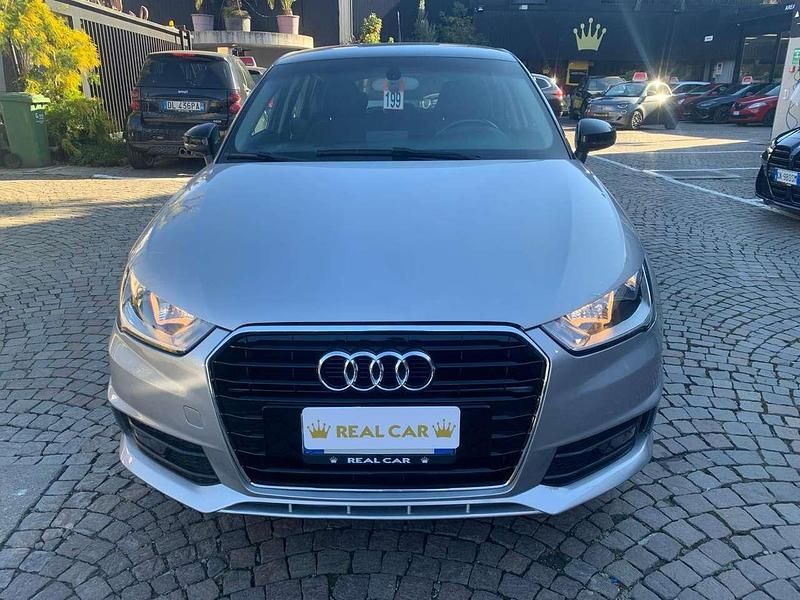 Usata Audi A1 Sportback Ambiente 95 CV (69 kW) 2016 Argento met Utilitaria