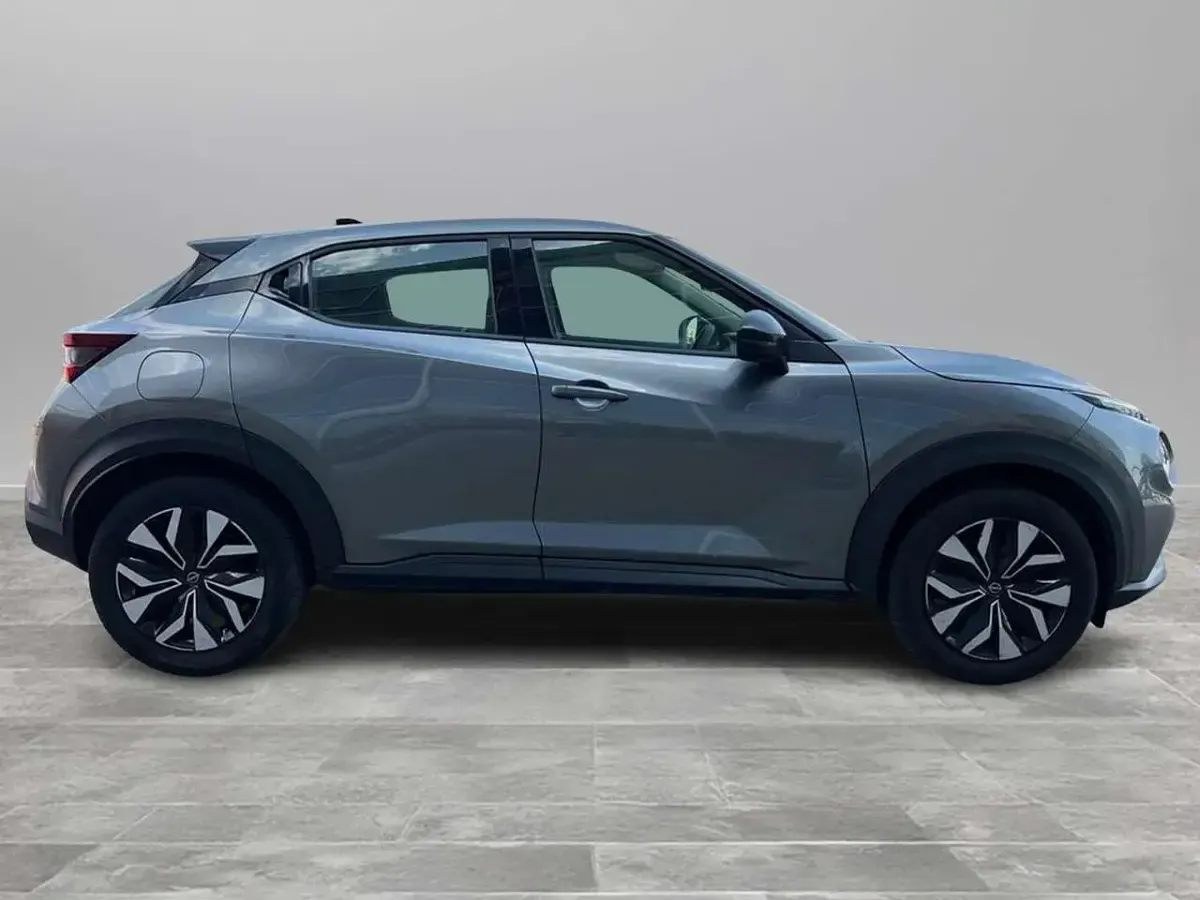 Usata Nissan Juke Acenta 114 CV (83 kW) 2023 Dark metal grey SUV