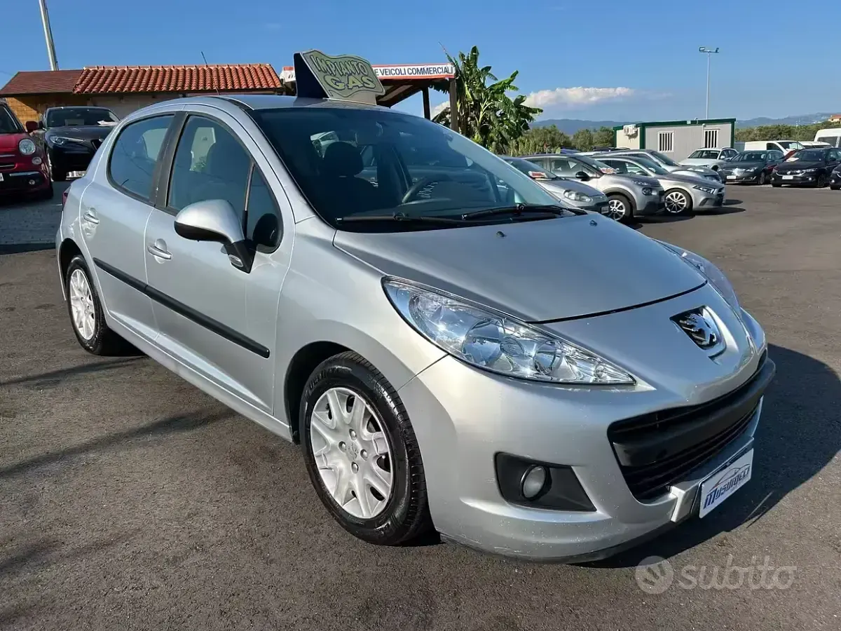 Usata Peugeot 207 73 CV (53 kW) 2008 Grigio Berlina