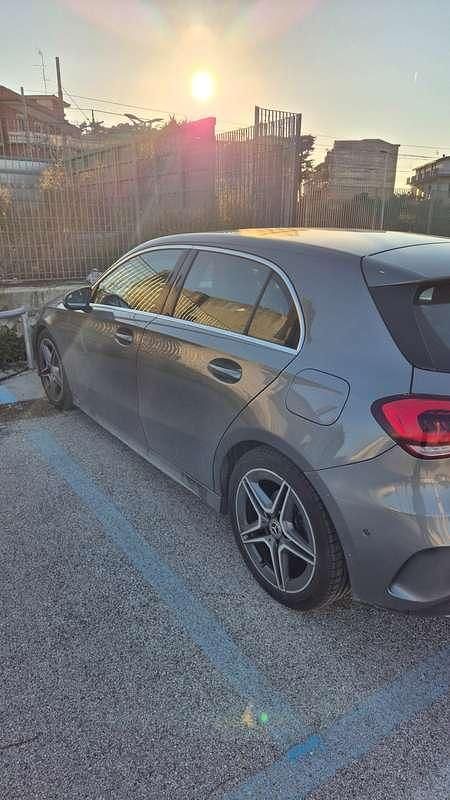 Usata Mercedes 180 Premium 116 CV (85 kW) 2021 Grigio Berlina