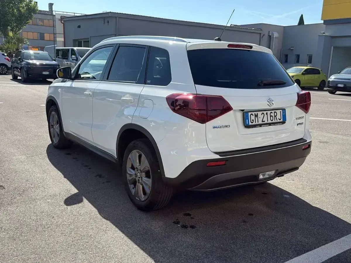 Usata Suzuki Vitara Cool 129 CV (94 kW) 2023 Grigio SUV