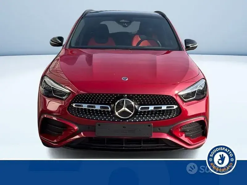 Nouvelle Mercedes GLA250 AMG 2026 Rouge SUV