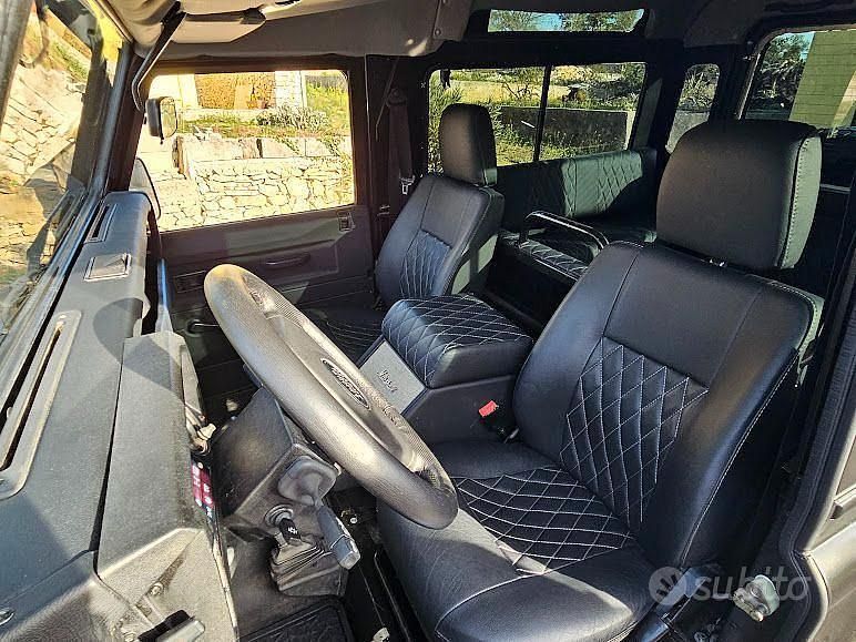 Usata Land Rover Defender 68 CV (50 kW) 2021 Nero SUV