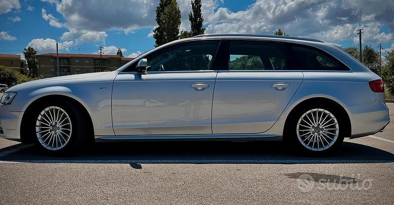 Usata Audi A4 Comfort 177 CV (130 kW) 2012 Grigio Station wagon