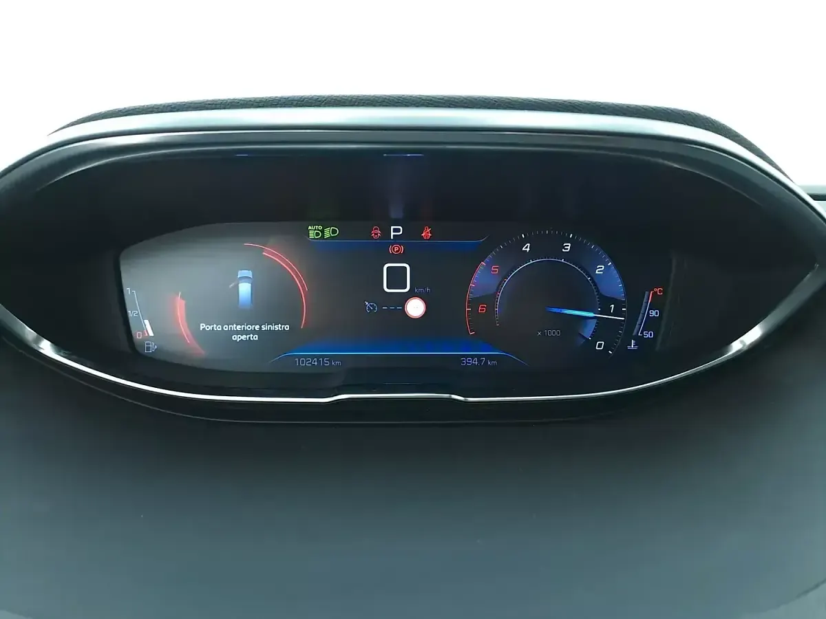 Usata Peugeot 5008 Allure 131 CV (96 kW) 2022 Blublu SUV