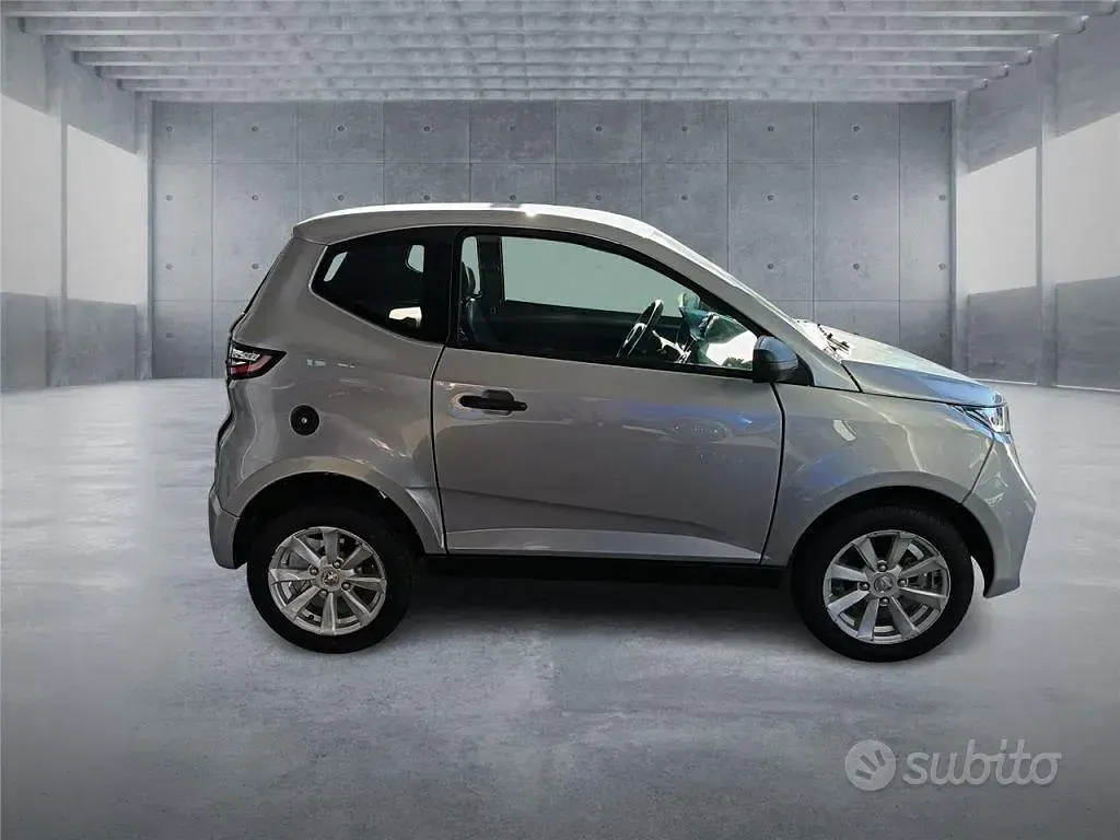 Nuova Aixam AMBITION Pack 2026 Grigio Utilitaria