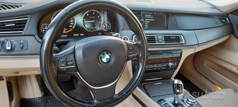 Usata BMW 730 258 CV (189 kW) 2012 Nero Berlina