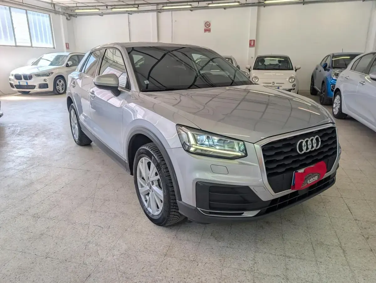 Usata Audi Q2 Design 150 CV (110 kW) 2017 Argento SUV