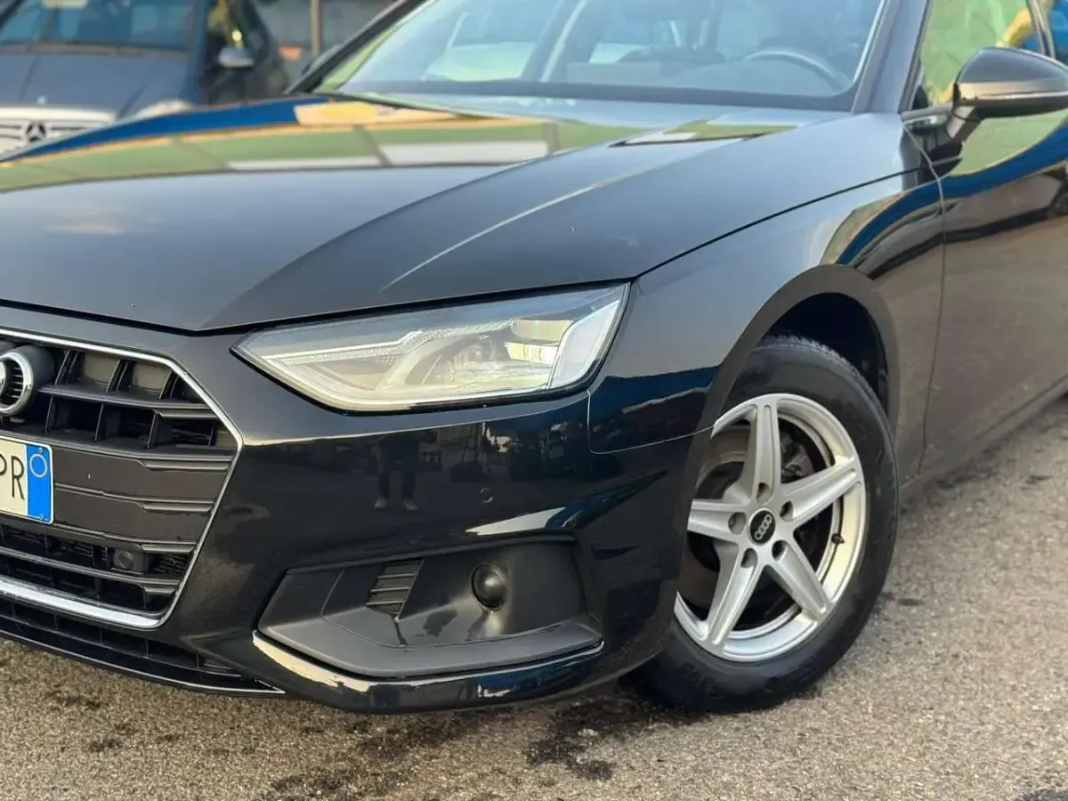 Usata Audi A4 Business 163 CV (119 kW) 2021 Nero Station wagon