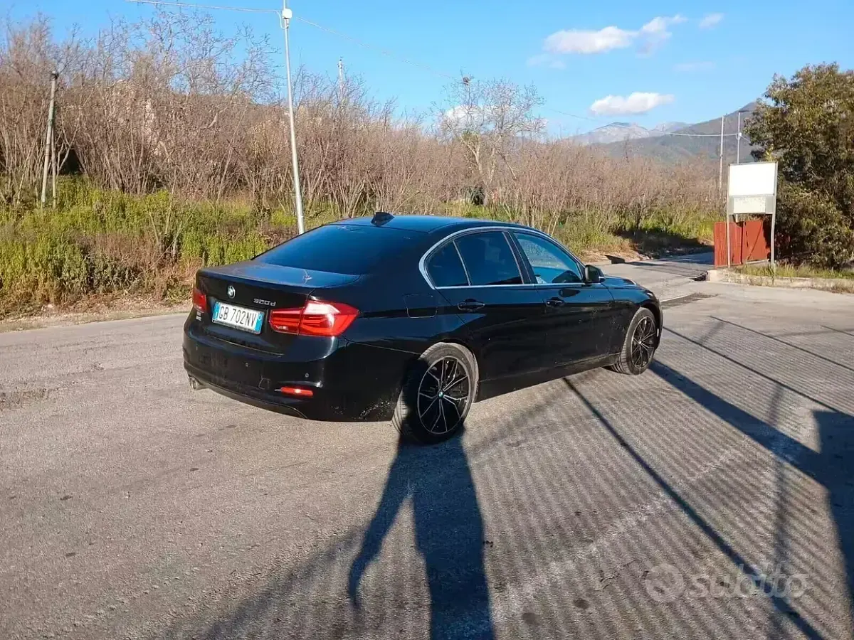 Usata BMW 320 190 CV (139 kW) 2017 Nero Berlina