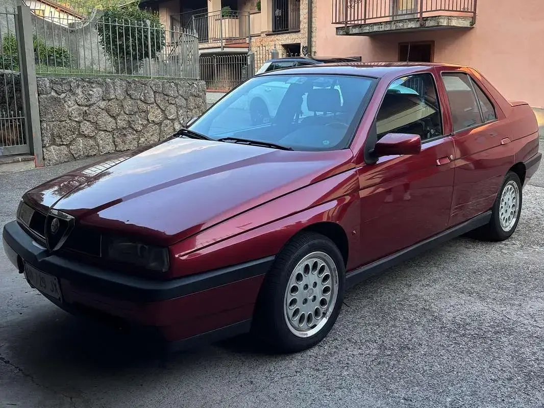 Usata Alfa Romeo 155 Super 150 CV (110 kW) 1995 Rosso Berlina