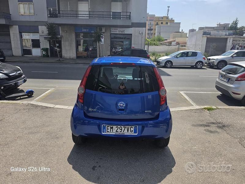 Usata Opel Agila Enjoy 68 CV (50 kW) 2012 Blu Utilitaria