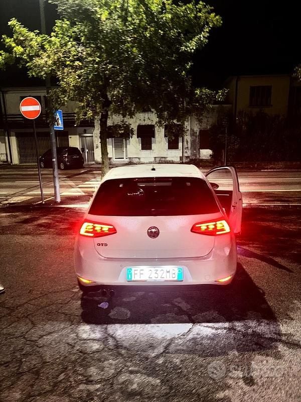 Usata VW Golf VII GTD 184 CV (135 kW) 2015 Bianco Utilitaria