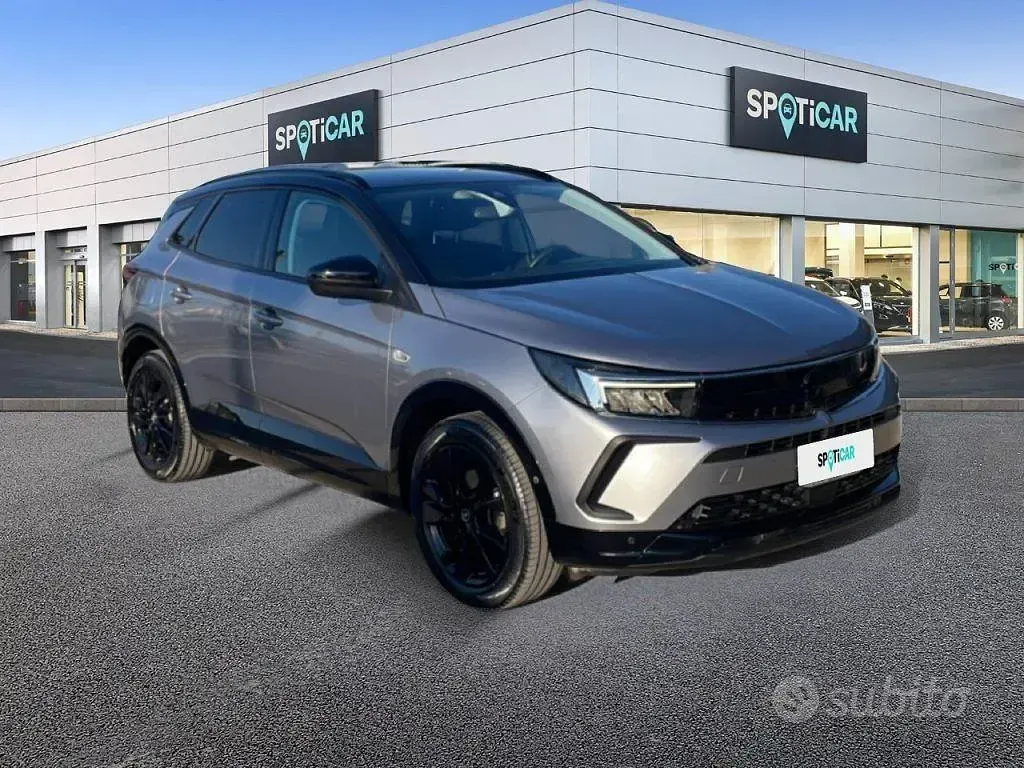 Usata Opel Grandland X GS Line 131 CV (96 kW) 2022 Grigio SUV