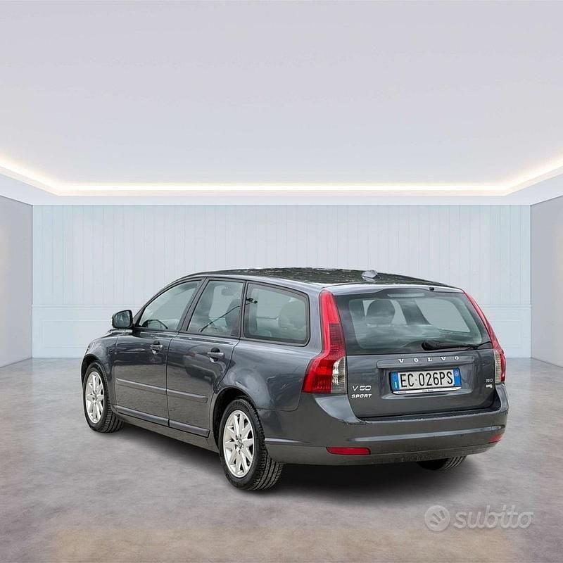 Usata Volvo V50 109 CV (80 kW) 2010 Grigio Station wagon