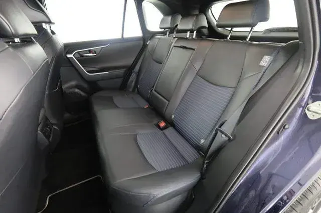 Usata Toyota RAV4 Hybrid Style 178 CV (130 kW) 2024 Dark grey met & black met SUV