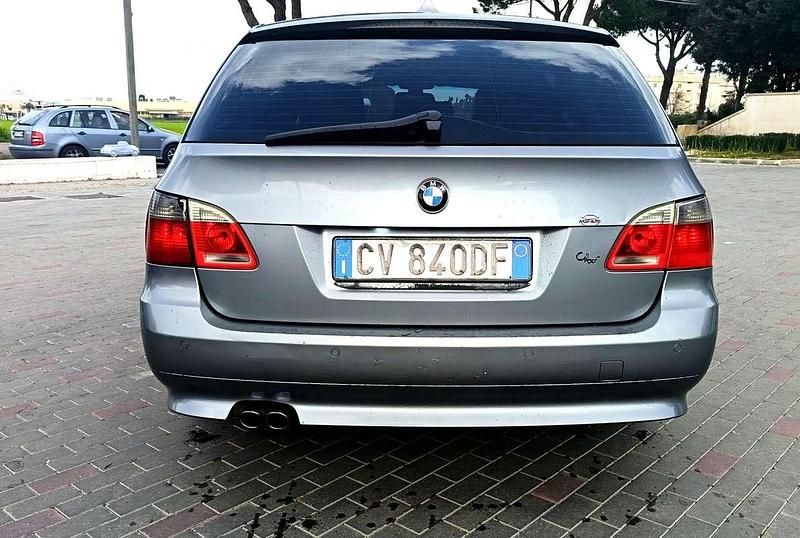 Usata BMW 530 218 CV (160 kW) 2005 Station wagon