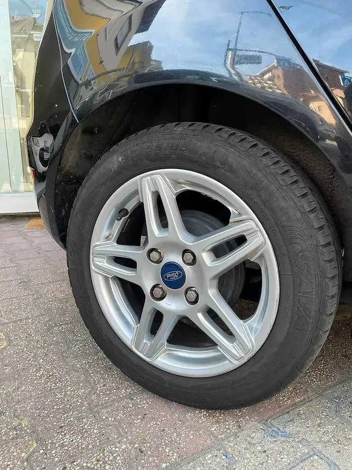 Usata Ford Fiesta Titanium 97 CV (71 kW) 2014 Nero Utilitaria