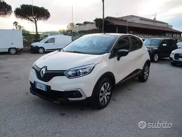 Usata Renault Captur 89 CV (65 kW) 2016 Bianco SUV