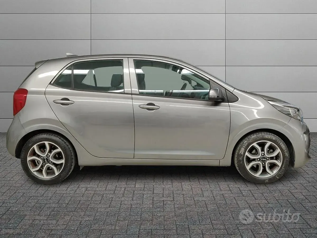 Usata Kia Picanto Style 65 CV (47 kW) 2023 Grigio Utilitaria