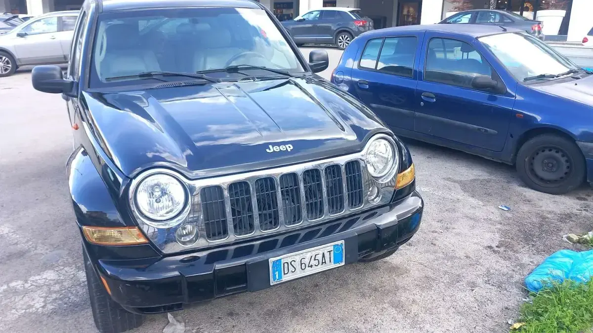 Usata Jeep Cherokee Limited 163 CV (119 kW) 2008 SUV